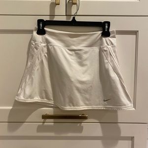 White Nike Dri Fit skirt Sz L